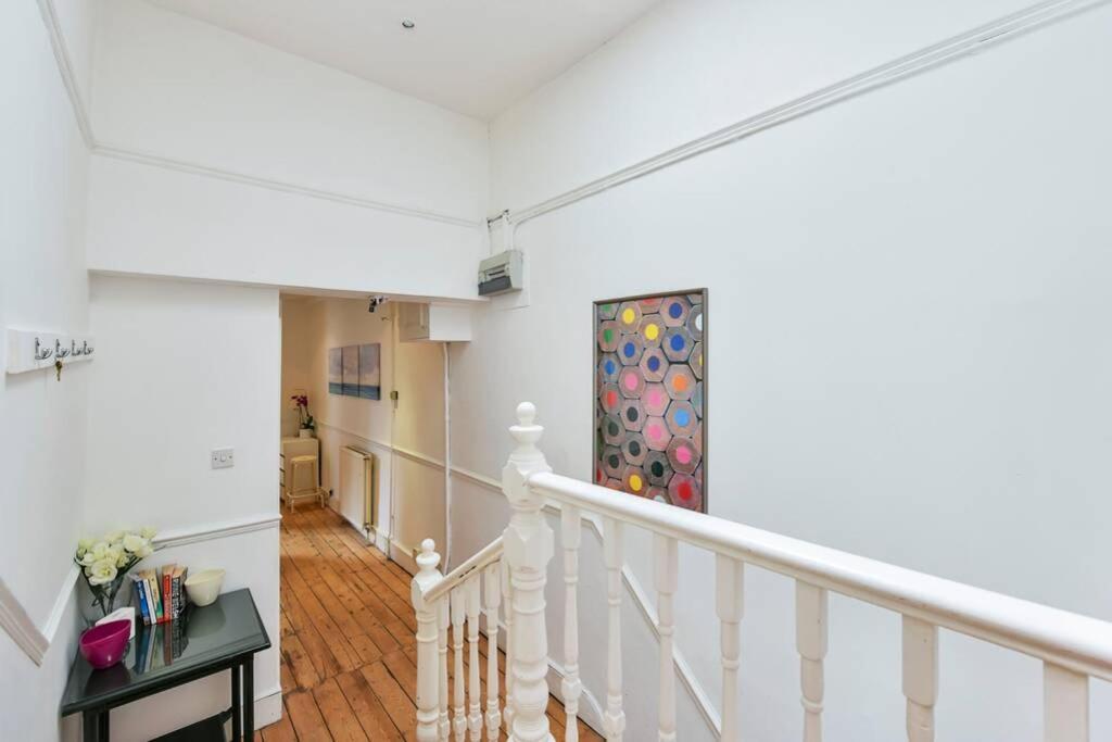 Groves 4 bedroom, Shepherds Bush Londen Buitenkant foto