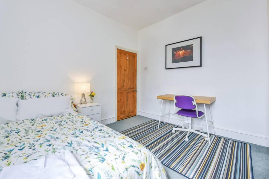 Groves 4 bedroom, Shepherds Bush Londen Buitenkant foto