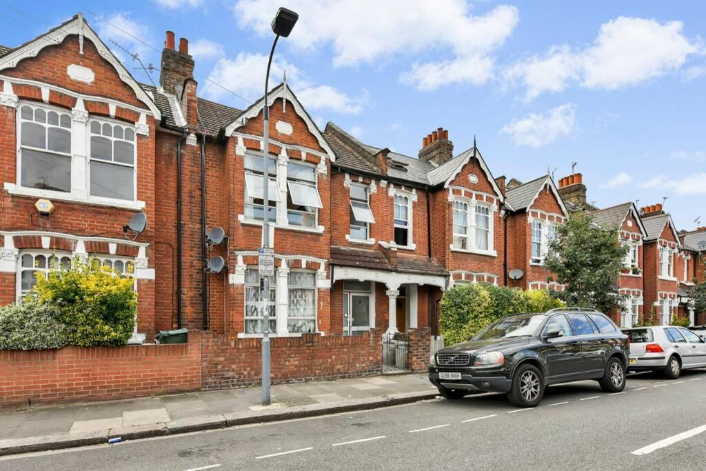 Groves 4 bedroom, Shepherds Bush Londen Buitenkant foto