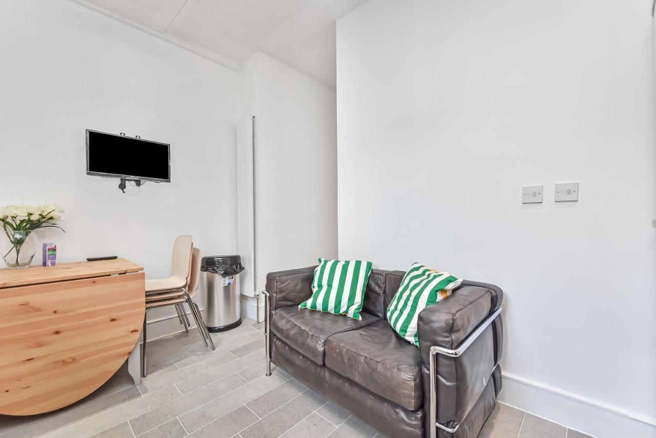 Groves 4 bedroom, Shepherds Bush Londen Buitenkant foto